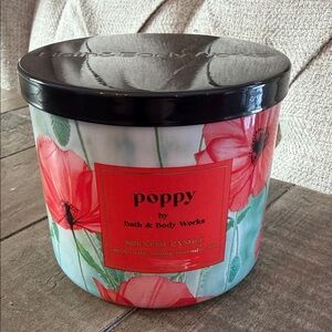 Bath & Body Works Poppy Candle - Red and Green Floral
